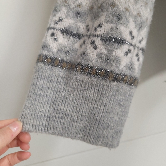 H&M Size L Gray Metallic Fair Isle Sparkle Fuzzy Wool Blend Crew Neck Pullover - Picture 5 of 12